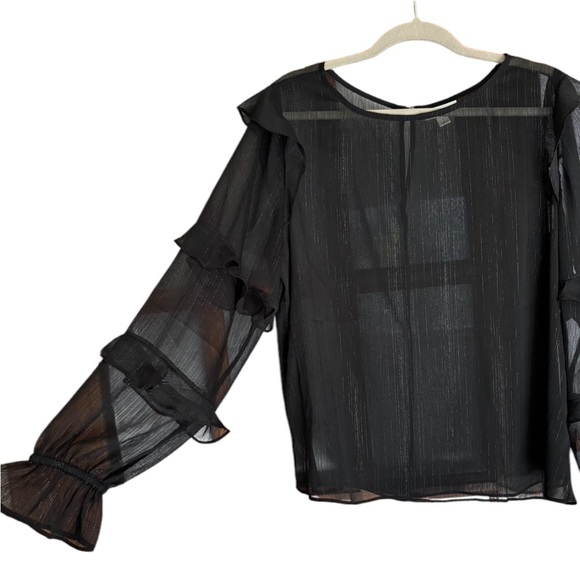 Macy’s On 34th Blouse - Picture 4 of 6